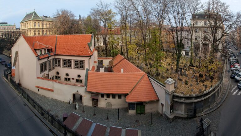 The Pinkas Synagogue